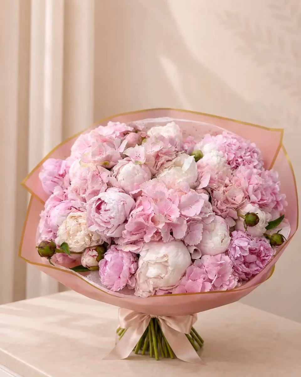 Potomac Pink Grace - Shop Potomac Pink Grace, a premium Bouquet from Tempo Lazer Flowers Studio. | Tempo Lazer Flowers Studio, Washington DC florist