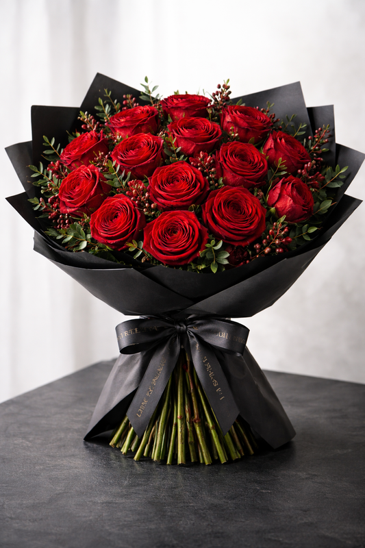 Kalorama Rouge Élégance - luxury floral arrangement for delivery in Washington DC | Tempo Lazer Flowers Studio, Washington DC florist