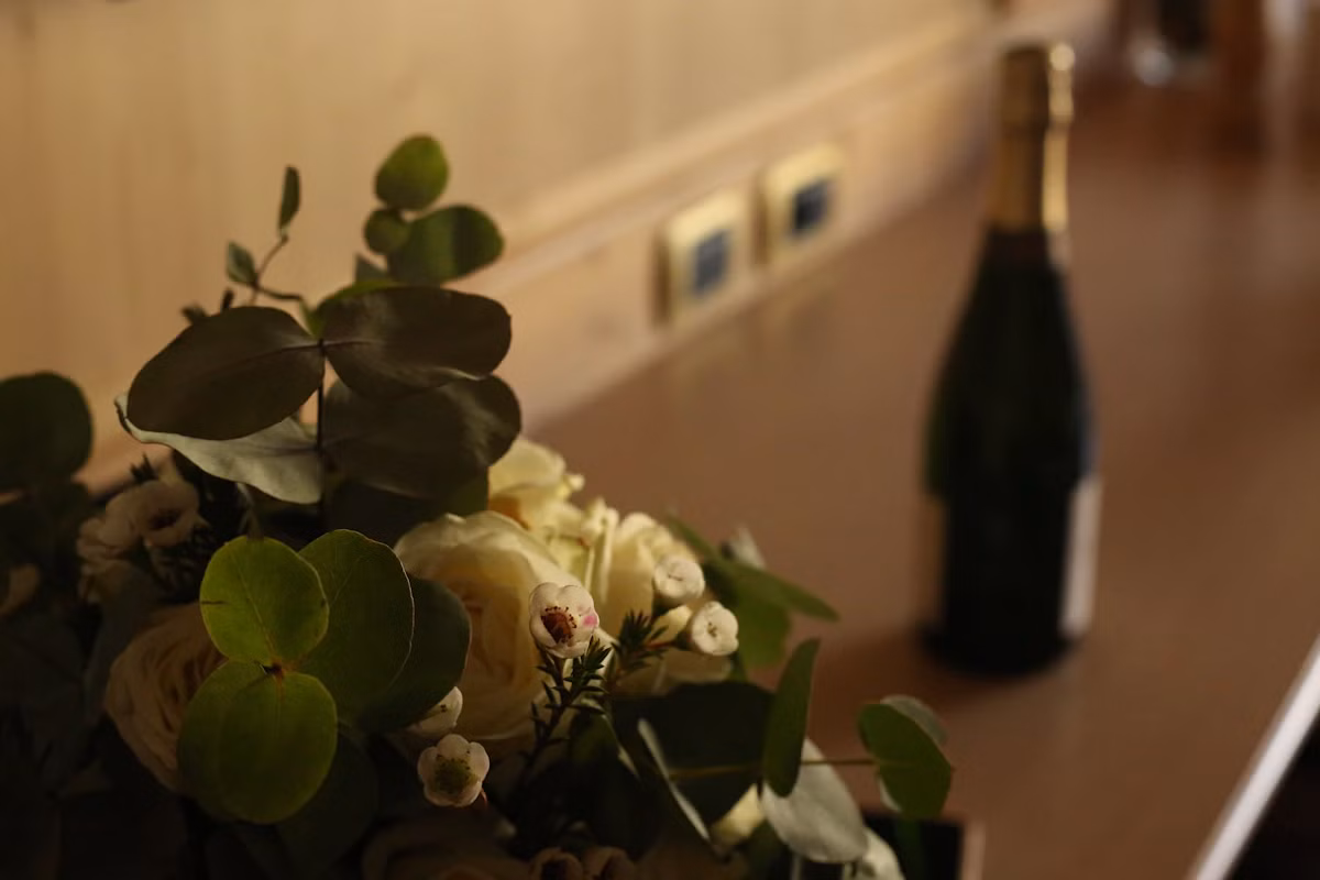 Flowers and Champagne Gift Set - Shop Flowers and Champagne Gift Set, a premium Gift Boxes from Tempo Lazer Flowers Studio. | Tempo Lazer Flowers Studio, Washington DC florist