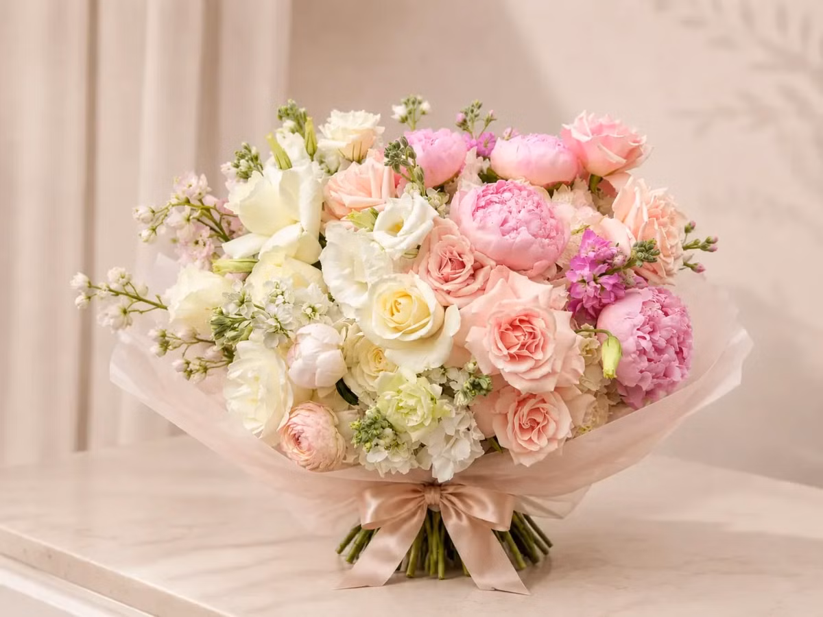 Georgetown Blush & Ivory - Shop Georgetown Blush & Ivory, a premium Bouquet from Tempo Lazer Flowers Studio. | Tempo Lazer Flowers Studio, Washington DC florist