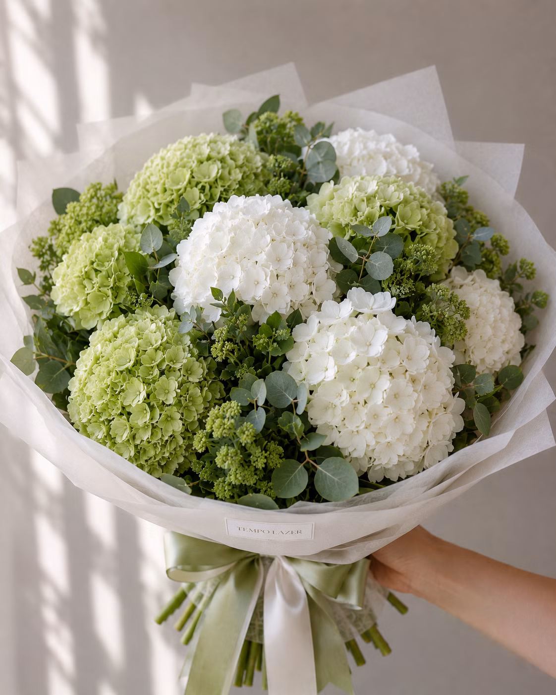 Ortensie miste - Ortensie miste: Bouquet · Tempo Lazer Flowers Studio. | Tempo Lazer Flowers Studio, Washington DC florist
