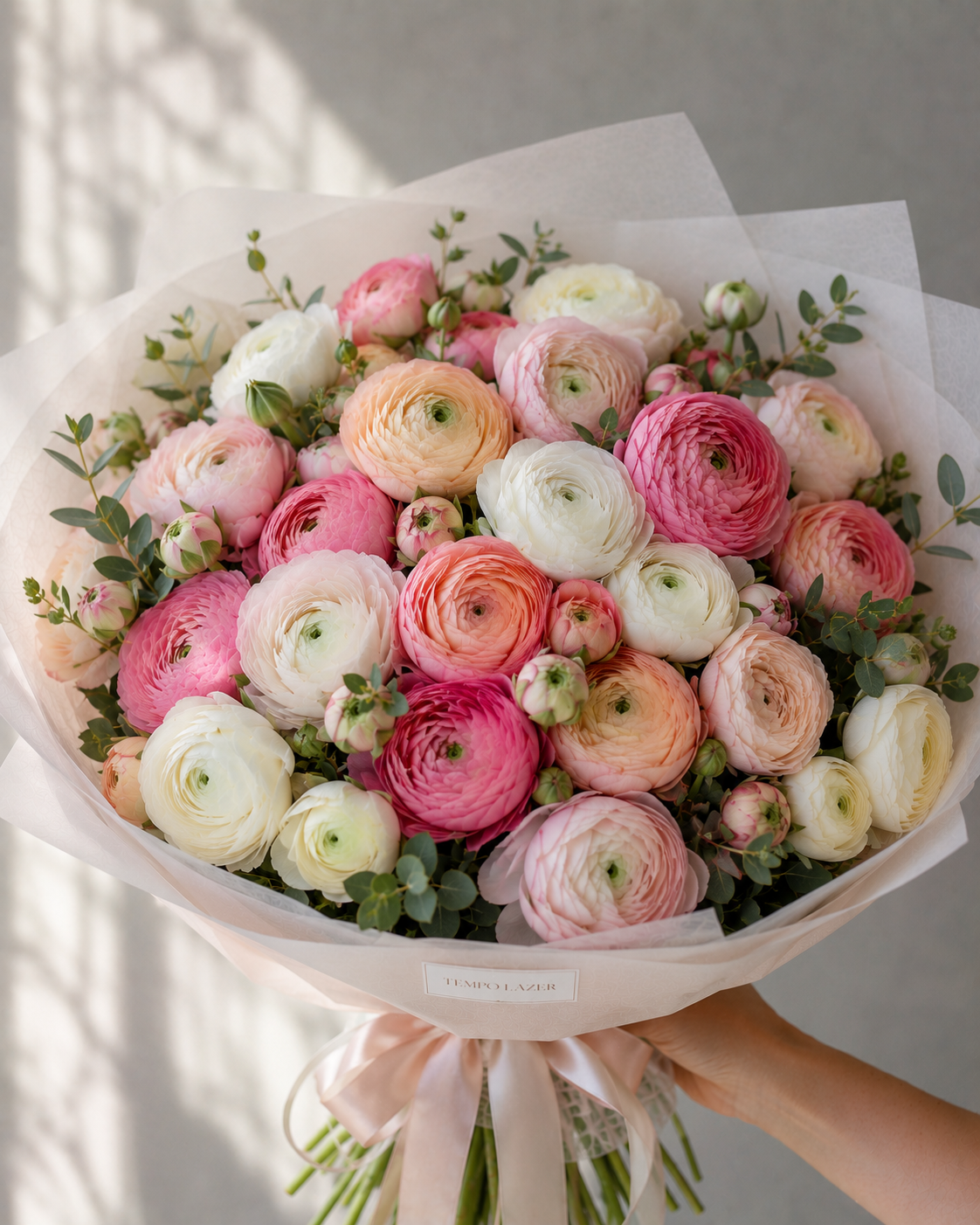 Mixed Ranunculus - Mixed Ranunculus: Букет · Tempo Lazer Flowers Studio. | Tempo Lazer Flowers Studio, Washington DC florist