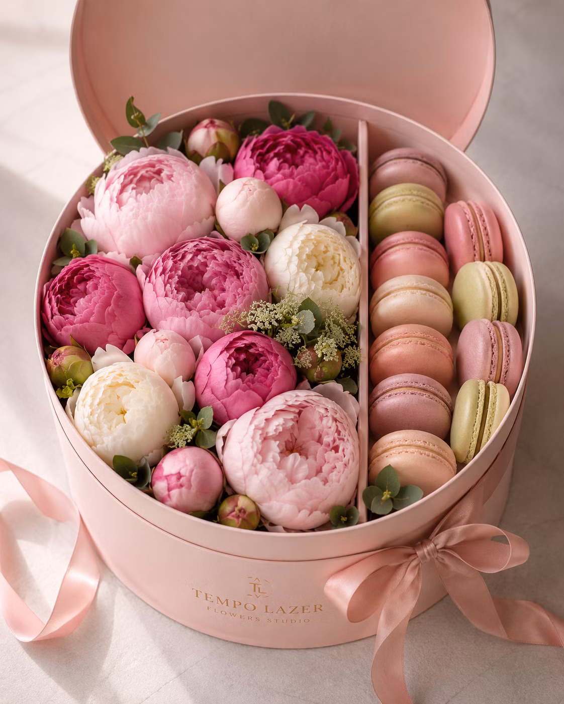 Soft Pink Peony Box - Soft Pink Peony Box: Blumenbox · Tempo Lazer Flowers Studio. | Tempo Lazer Flowers Studio, Washington DC florist